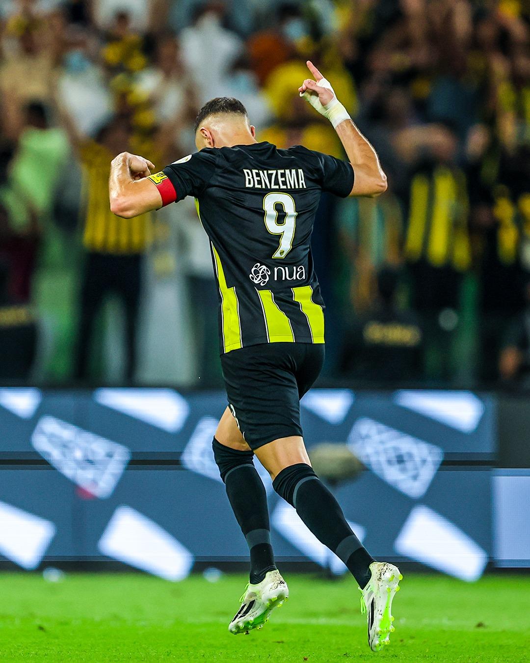 丹麦血洗秘鲁，本泽马完成帽子戏法