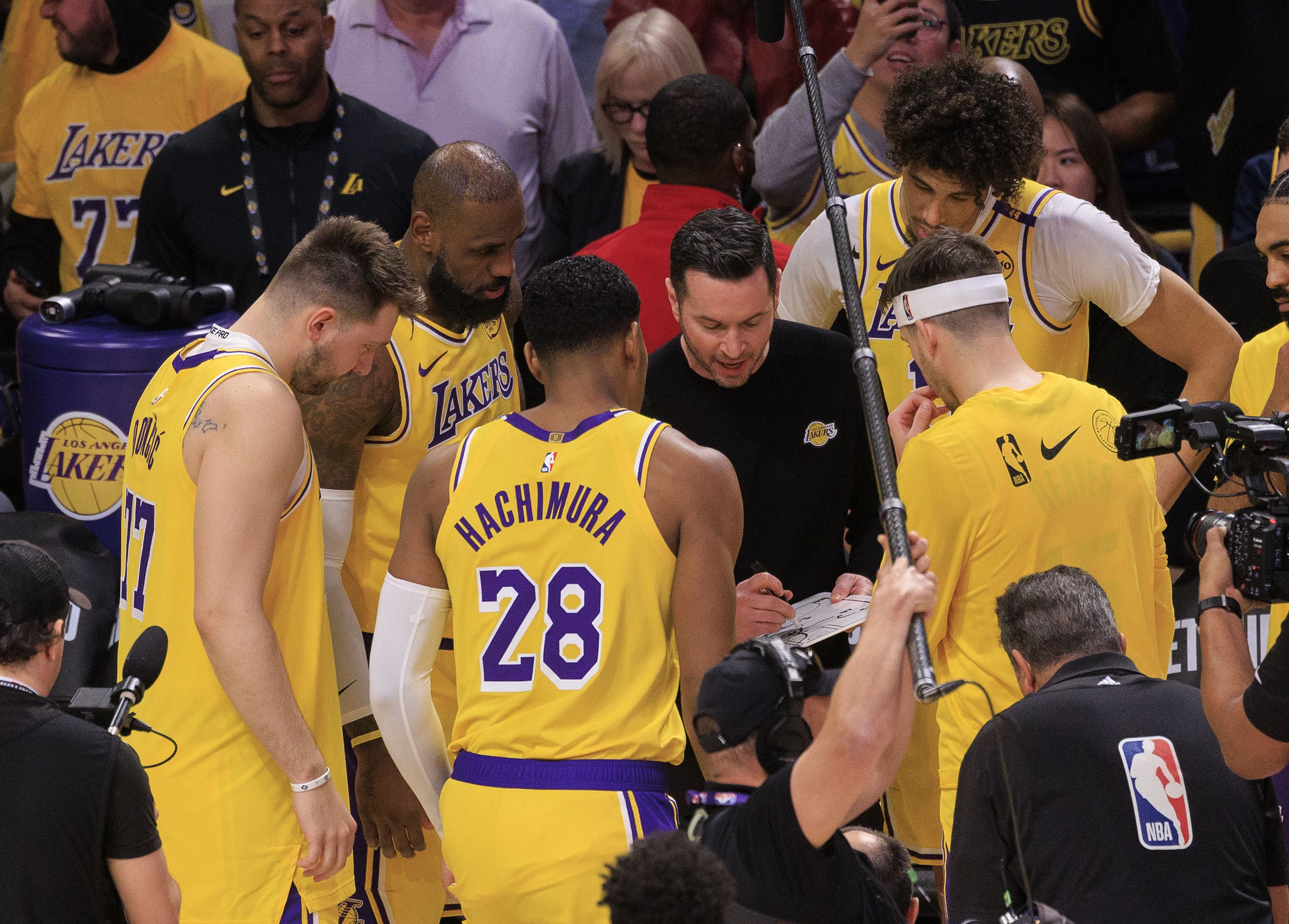 包含湖人血洗加拿大男篮，克莱统治全场的词条