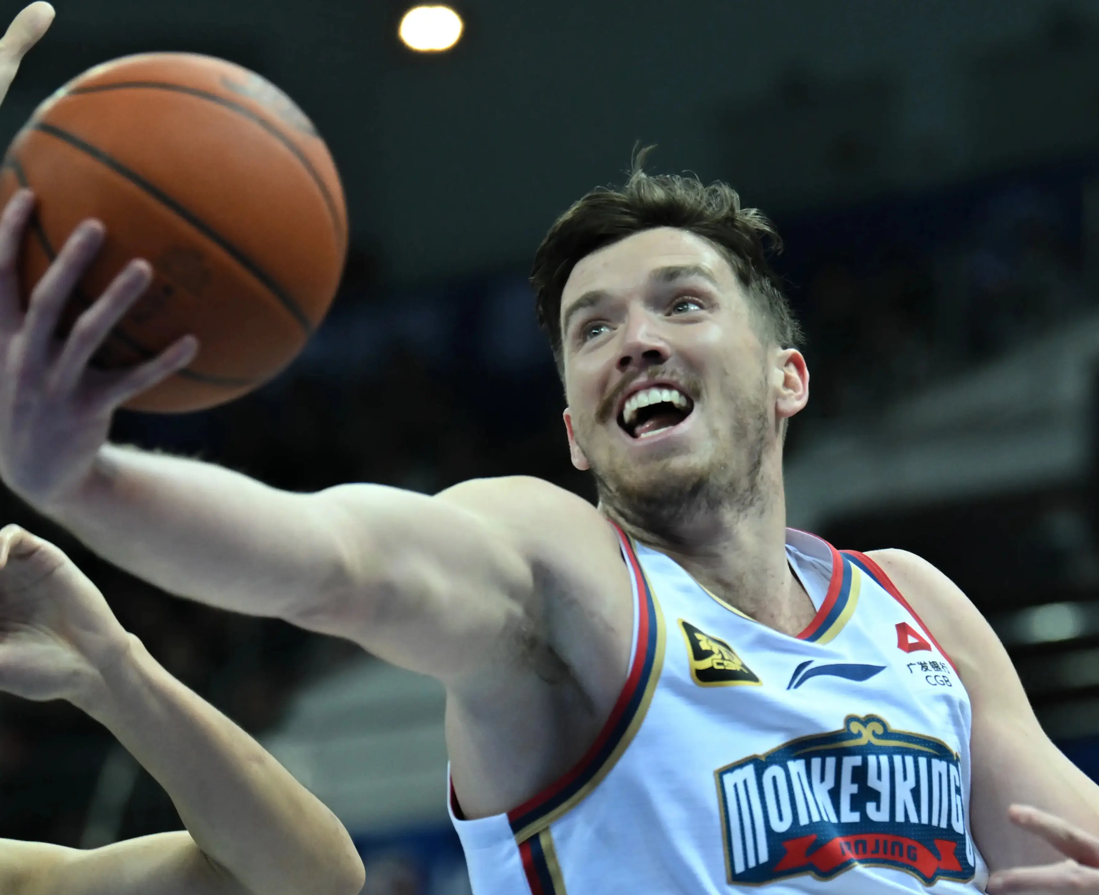 关于菲律宾男篮轻取美国男篮，萨博尼斯爆发神勇的信息