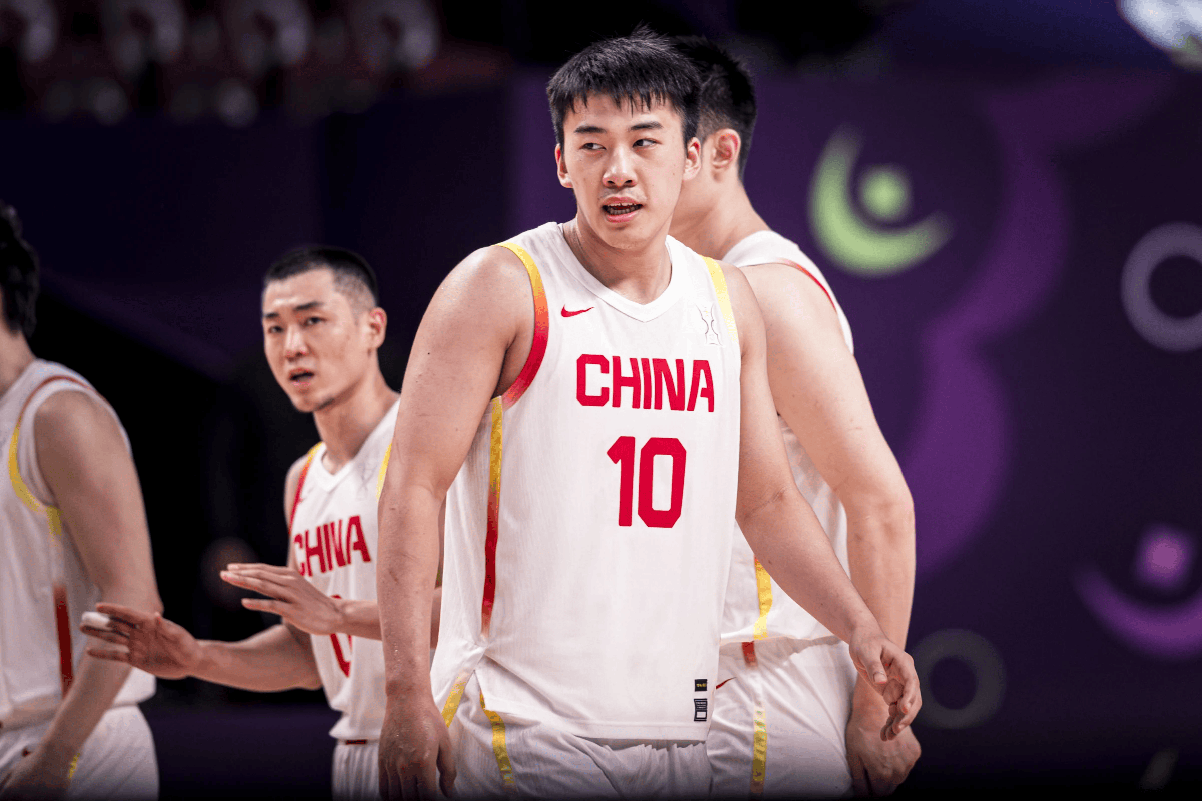 回顾CBA经典时刻:传奇再现 回顾CBA经典时刻:传奇再现