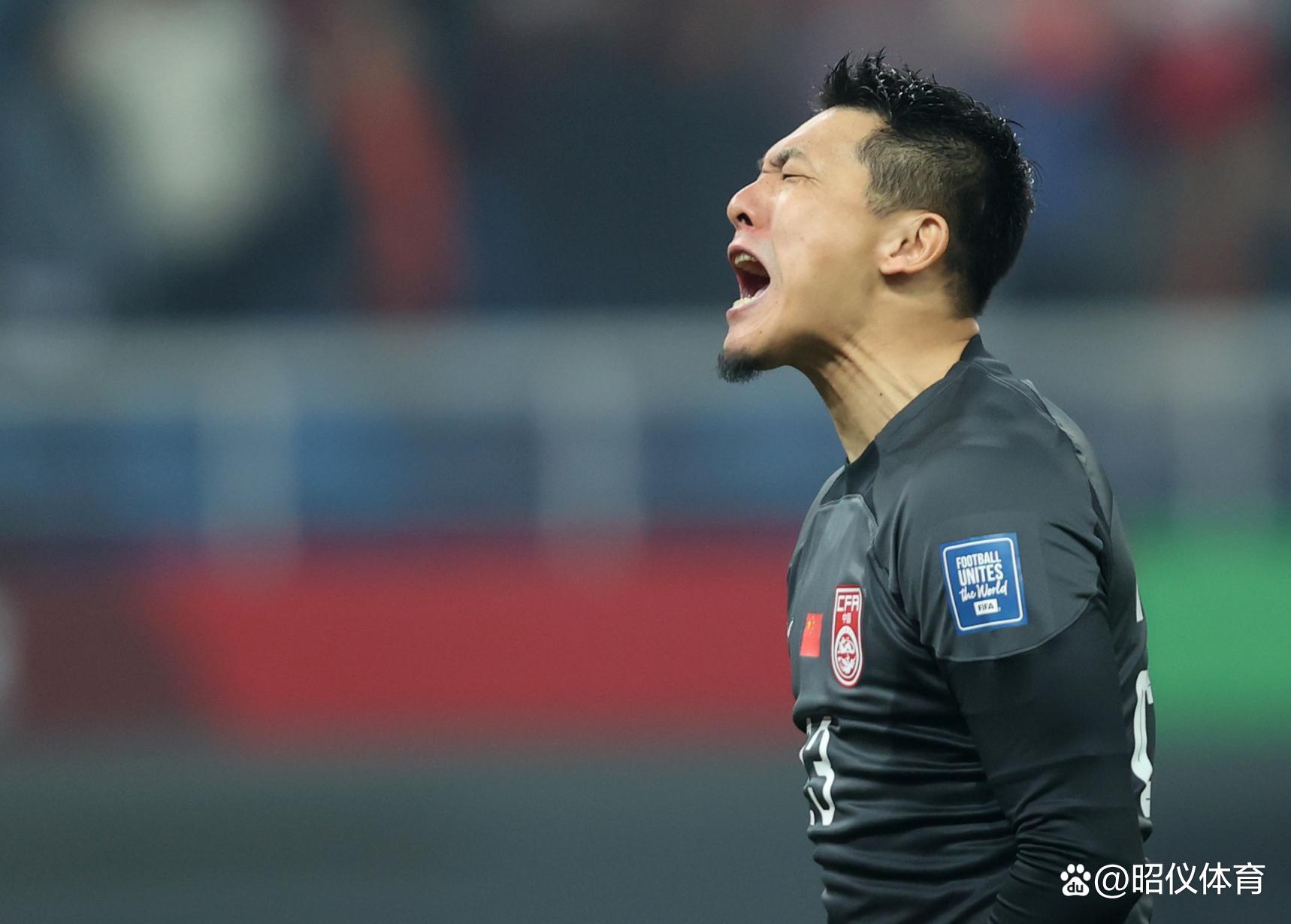 包含足球队主教练发声，誓言带队登顶的词条