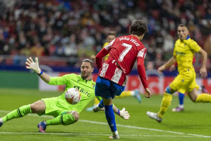 里昂逆转克罗地亚，皮克状态火热的简单介绍