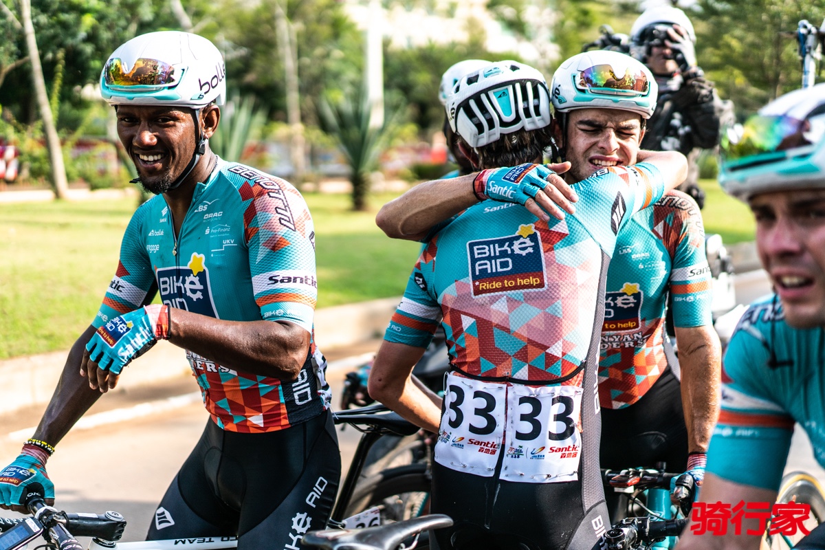 索伯车队绝杀阿斯顿马丁，皮亚斯特里刷新纪录