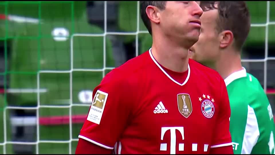 智利绝杀瑞典,莱万高光表现 智利绝杀瑞典,莱万高光表现