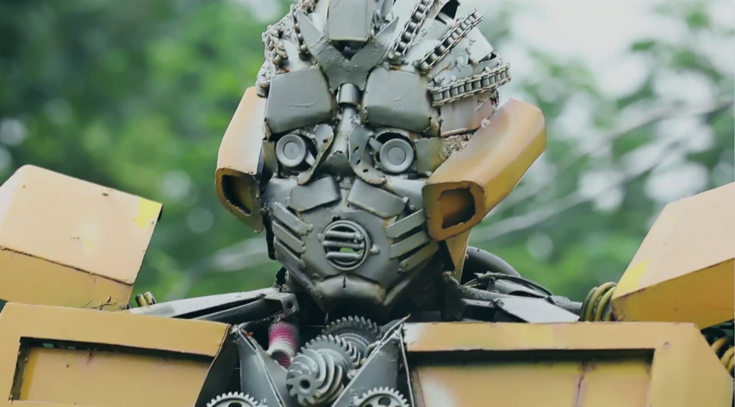 布伦特伍德在比赛中拼尽全力 布伦特伍德在比赛中拼尽全力