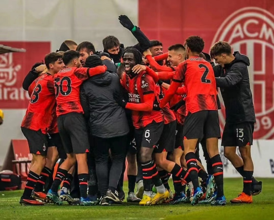 意甲联赛竞争激烈,多支豪门抢夺冠军 意甲联赛竞争激烈,多支豪门抢夺冠军