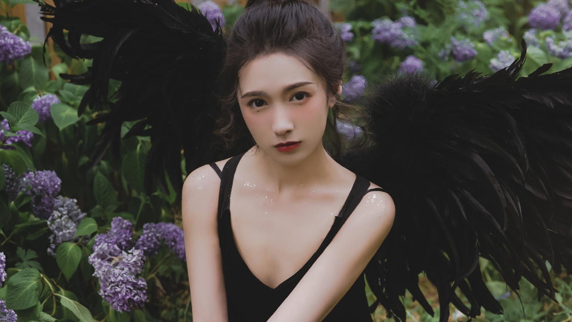 时空裂痕，当布伦森身披紫金战袍，湖人轻取卫冕冠军掘金