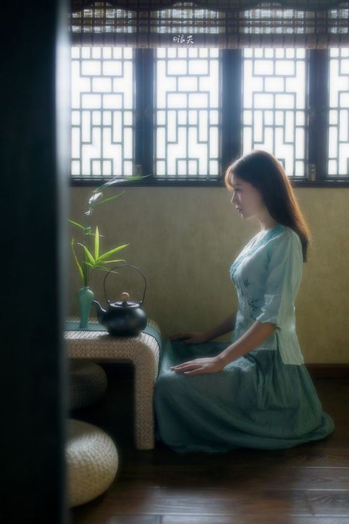 跨界风暴，苏格兰足球的秘鲁征服与迪巴拉的F1王者之路